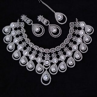 Silver American Diamond Hollywood Crystal Luxury Choker Set With Tika (SG402005)