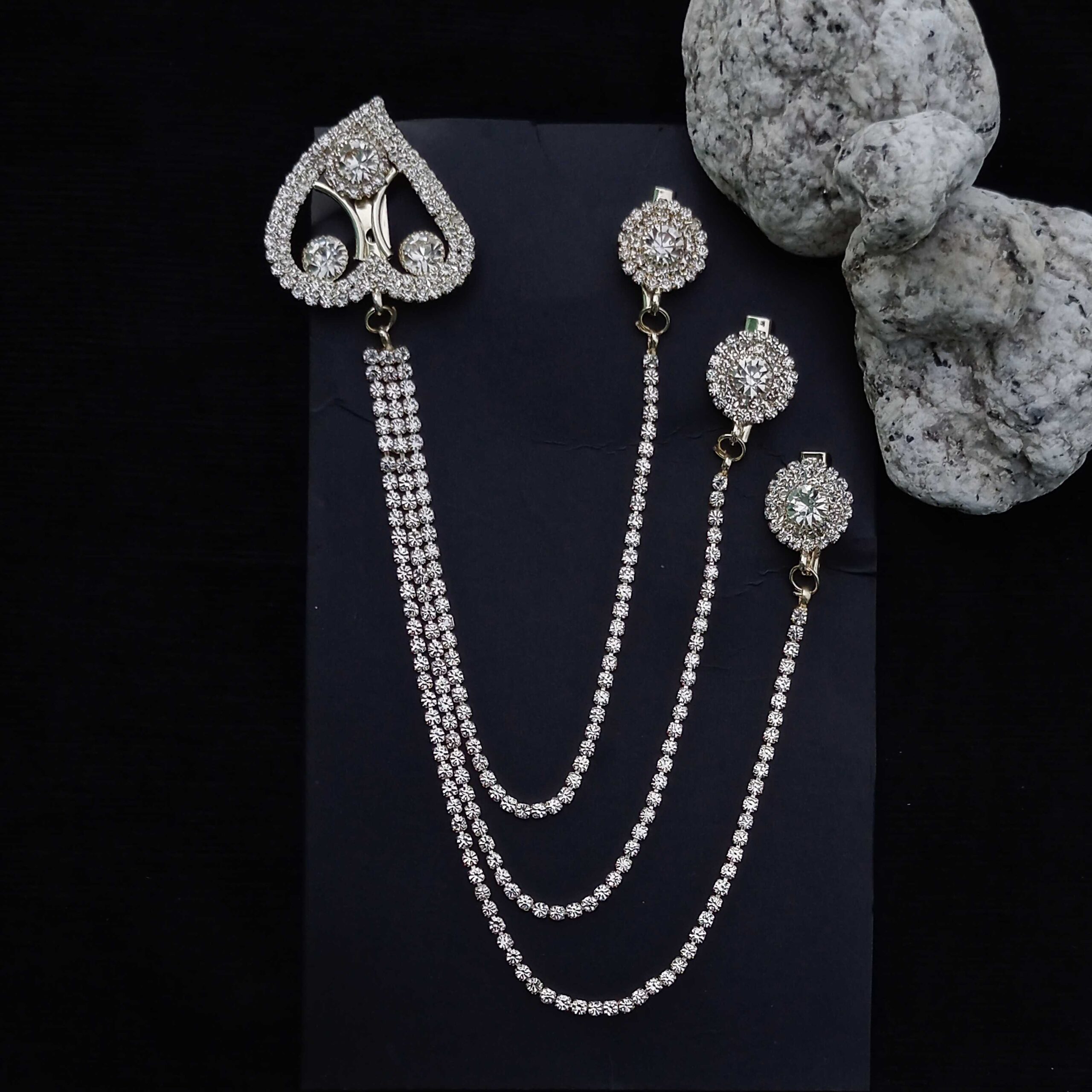 Stone Golden Brooch For Men & Women 1.3