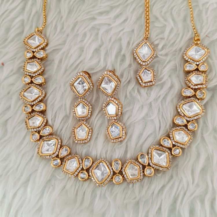 White Pentagon Kundan Polki Micro American Diamond Necklace Set With Matching Tika (SG351310)