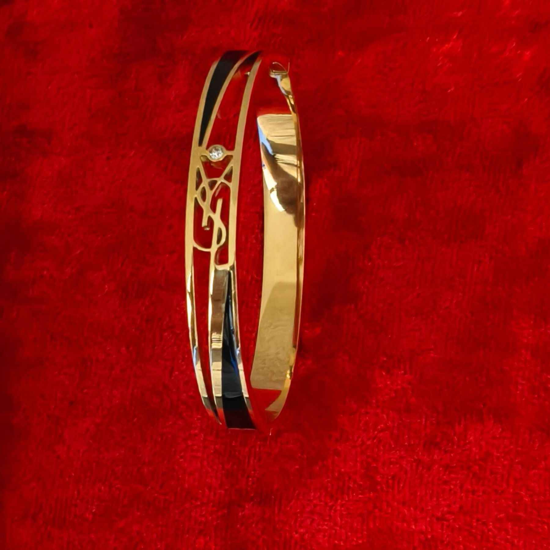 Black Gold-Plated AD Bangle-Style Anti Tarnish Bracelet (SG20161)