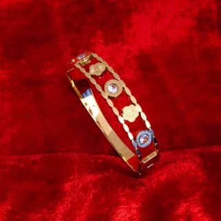 Gold-Plated AD Bangle-Style Flower Anti Tarnish Bracelet (SG20160)