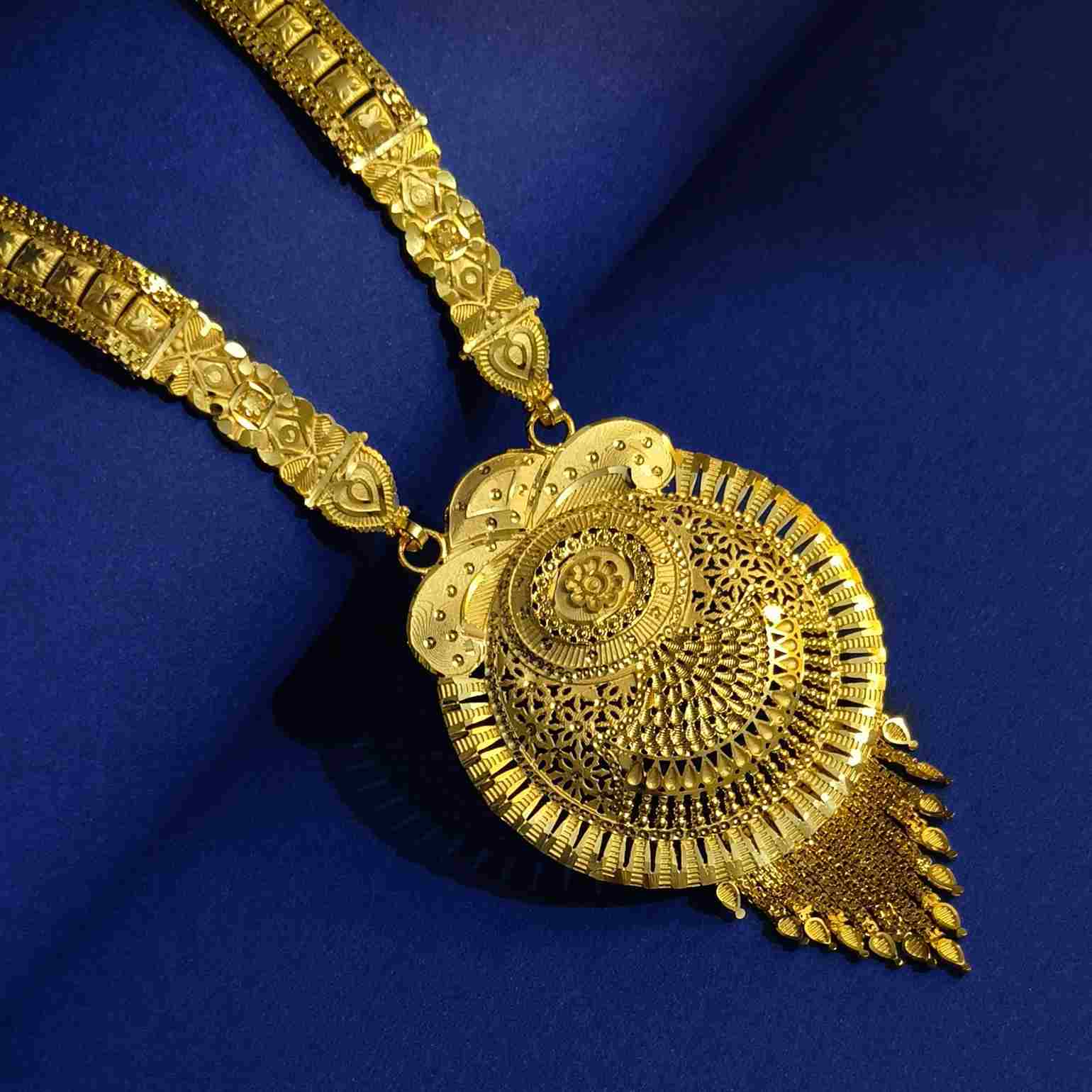 Gold Plated Antique Flower Cut Long Rani Haar With Matching Earrings (SG251015) - Image 3