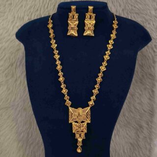 Gold Plated Damru Style Necklace Set With Matching Earrings (SG01675)