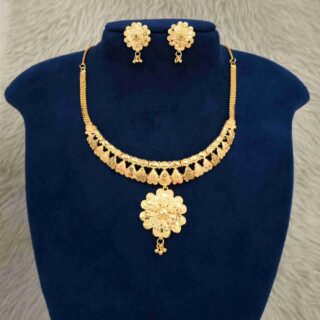 Real Gold Plated Flower Copper Base Lightweight Necklace Set With Matching Earrings (SG25596)