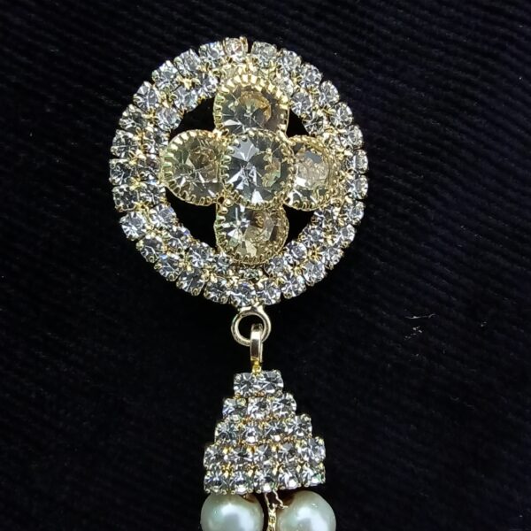 Round Pearl Brooch For Men & Women - Image 2