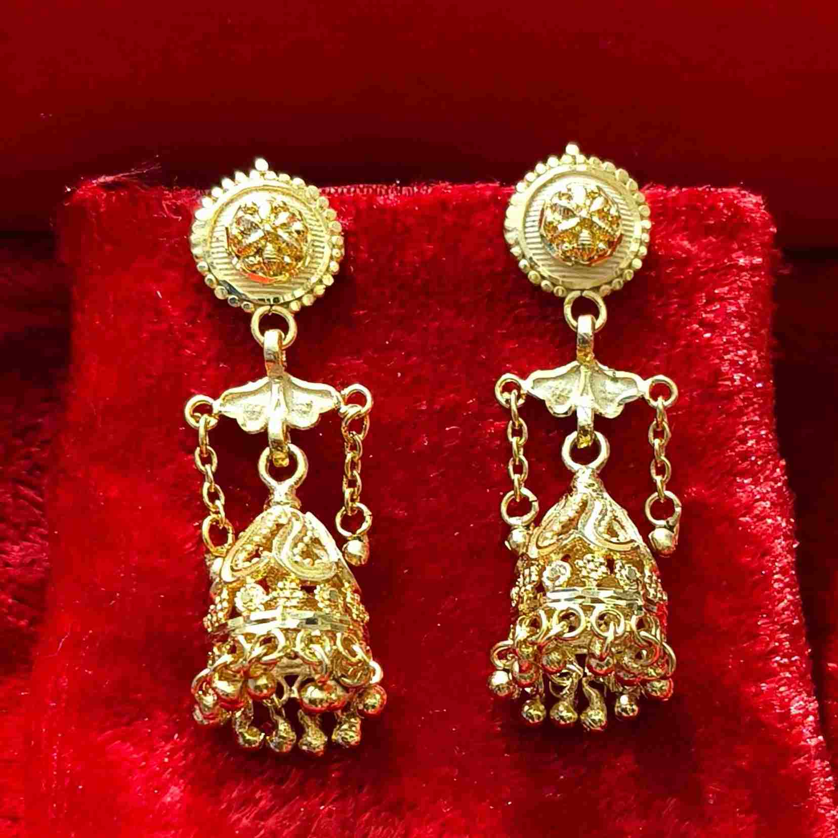 Forming Gold Flower Pattern Lightweight Jhumki For Women And Girls(SG25280) 1 Forming Gold Flower Pattern Lightweight Jhumki For Women And Girls(SG25280)