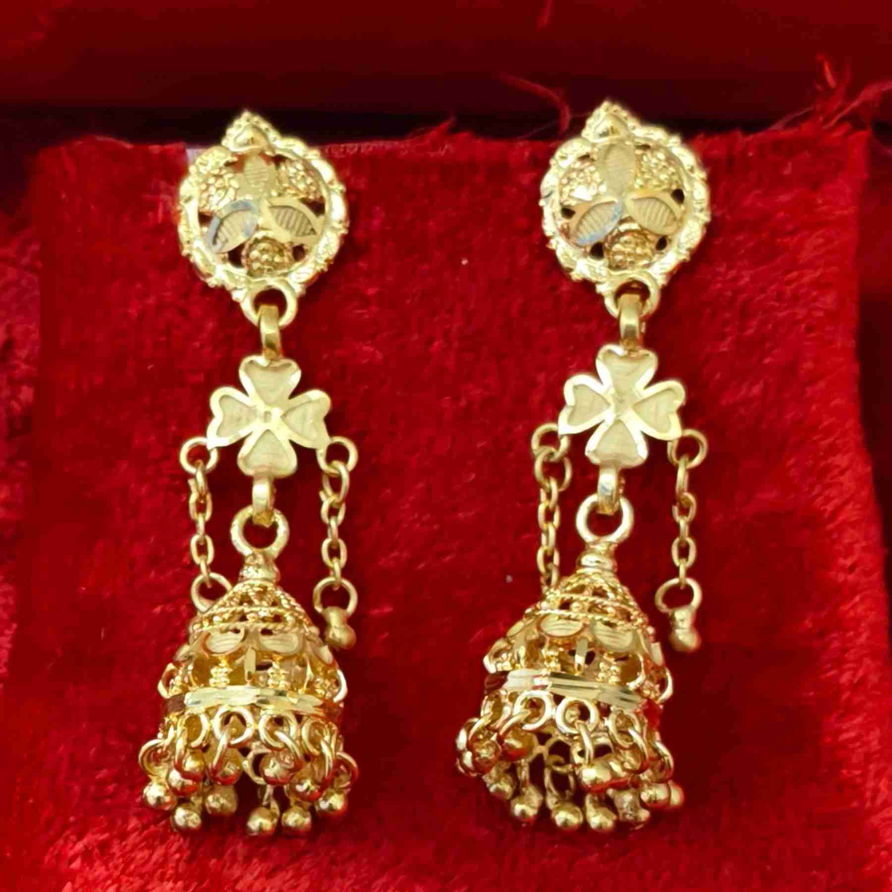 Forming Gold Flower Pattern Lightweight Jhumki For Women And Girls(SG25281) 1 Forming Gold Flower Pattern Lightweight Jhumki For Women And Girls(SG25281)