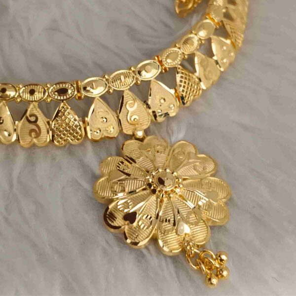 Real Gold Plated Flower Copper Base Lightweight Necklace Set With Matching Earrings (SG25596) - Image 2
