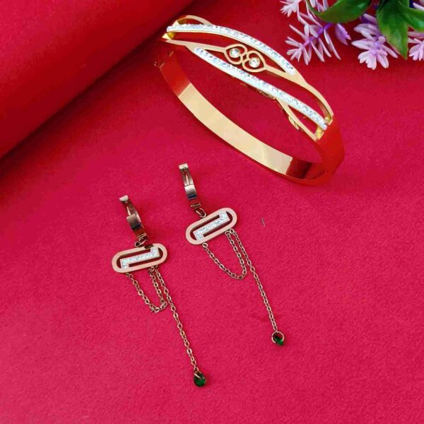 Gold Anti Tarnish Bracelet And Rose Gold Elliptical Anti Tarnish Earrings Combo Set (SG91577)