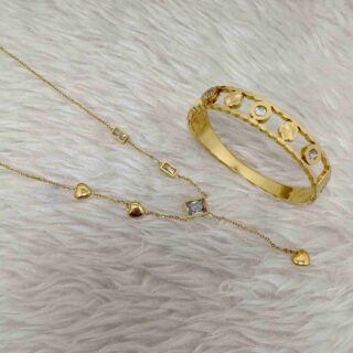 Gold Anti Tarnish Cube Design Chain And Flower Bracelet Combo Set (SG91680)