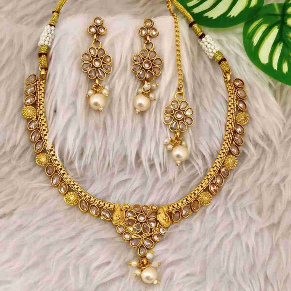 White Pearl Reverse Ad Necklace Set With Matching Tikka (SG40331) - Image 2