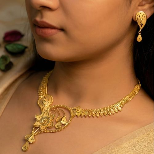 Forming Gold Flower Pattern Necklace Set With Earrings (SG25624) 1 Forming Gold Flower Pattern Necklace Set With Earrings (SG25624)