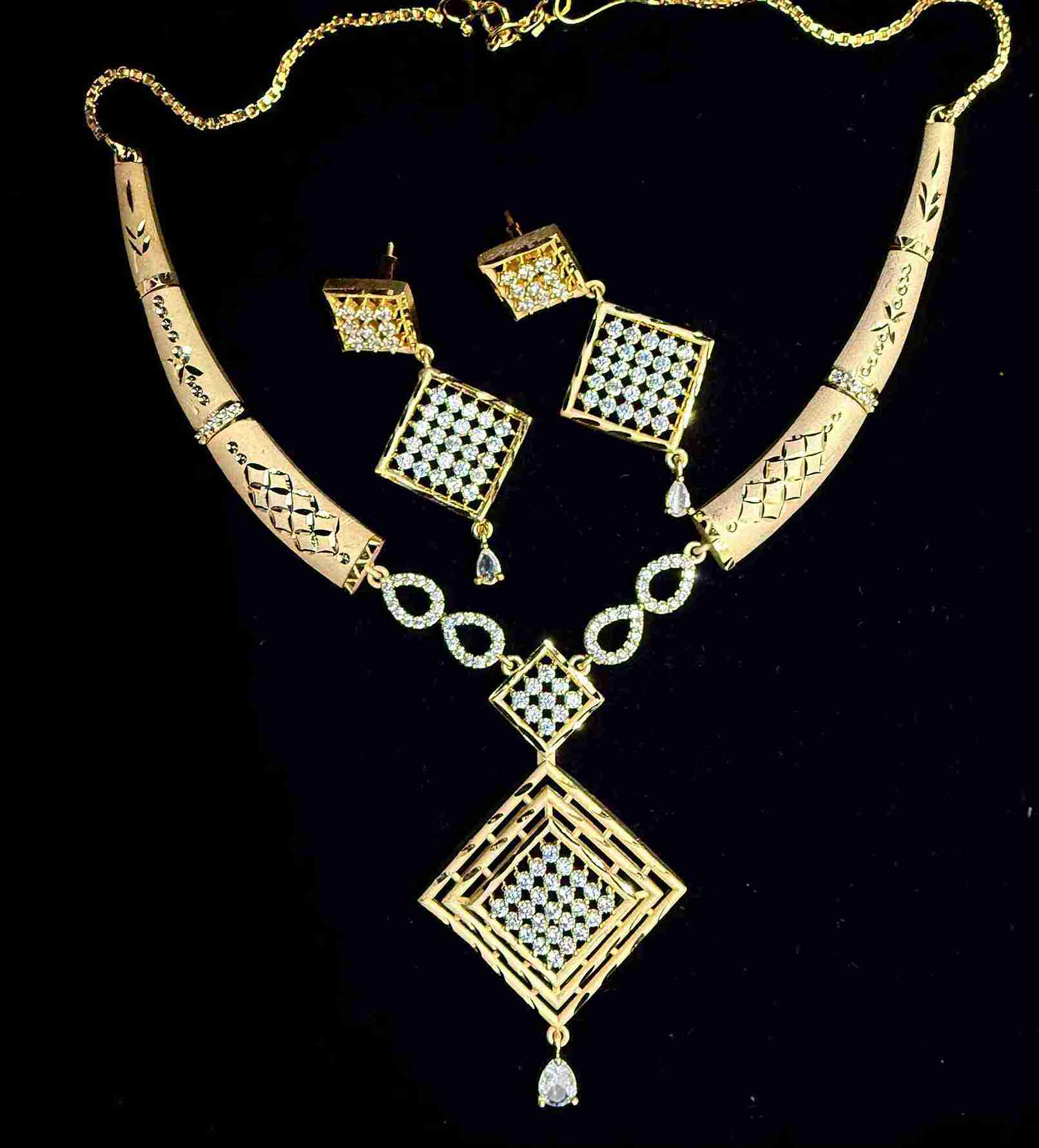 Forming Gold Studded American Diamond AAA Star Cut Stone Necklace Set and Earrings (SG25744) 2 Forming Gold Studded American Diamond AAA Star Cut Stone Necklace Set and Earrings (SG25744) - Image 2