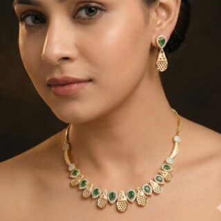 Green Forming Gold Studded American Diamond AAA Star Cut Stone Necklace Set and Earrings (SG25600)
